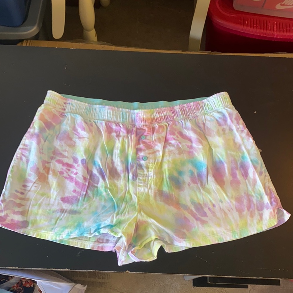 Pink lounge tie dye shorts